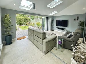 Lounge- click for photo gallery
